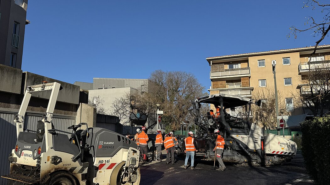 Photo travaux route - Istres invetsit dans vos quartiers